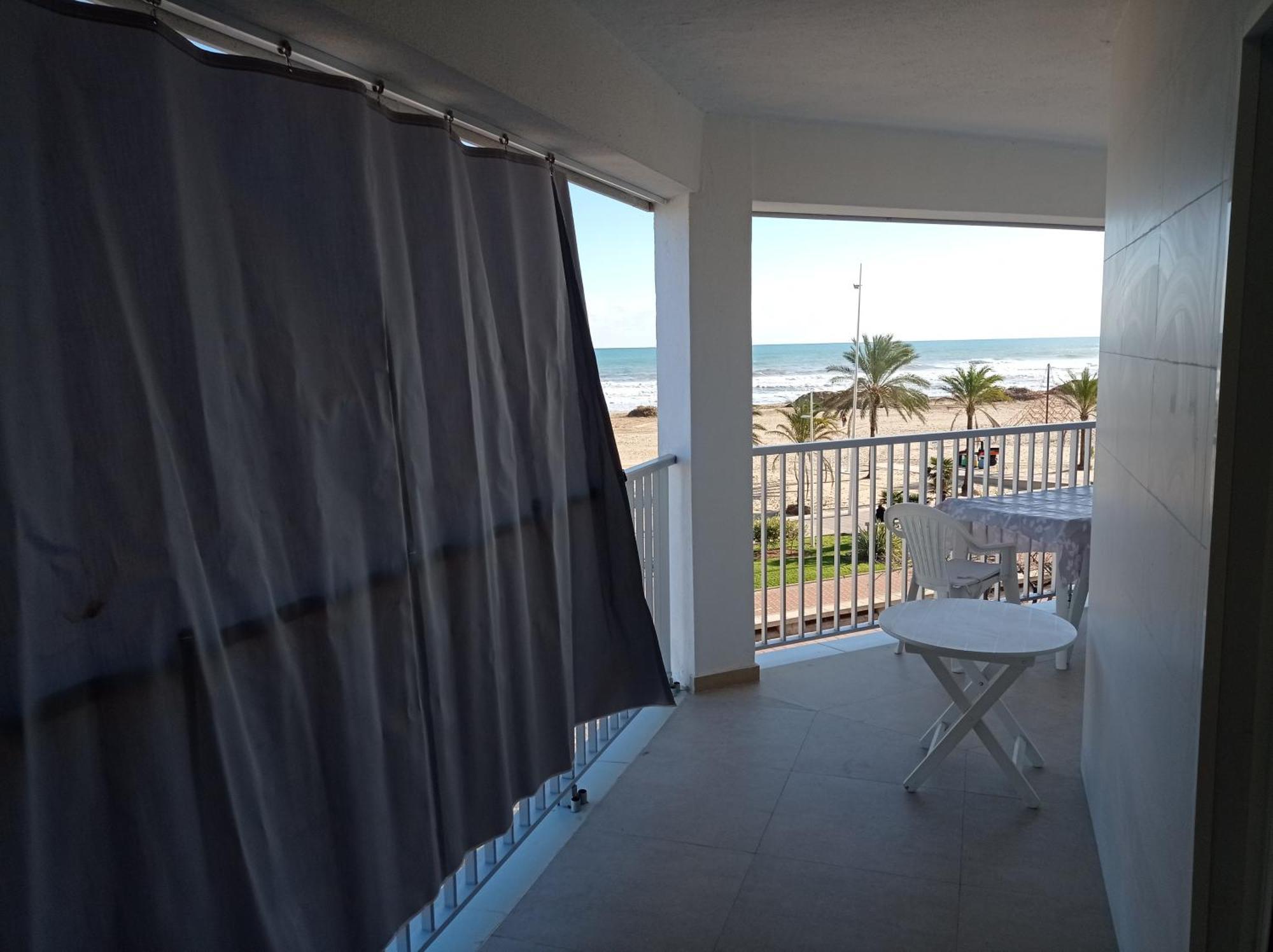 Apartamentos Bonaire 1ª Linea Wifi Solo Familias Serviplaya Gandía Oda fotoğraf